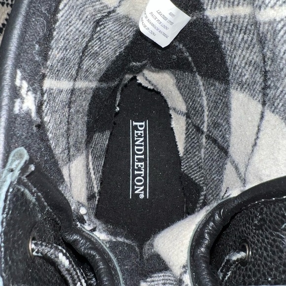 Pendleton Duck Boots - Picture 10 of 13